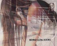 Behind Close Doors di Yael Plat